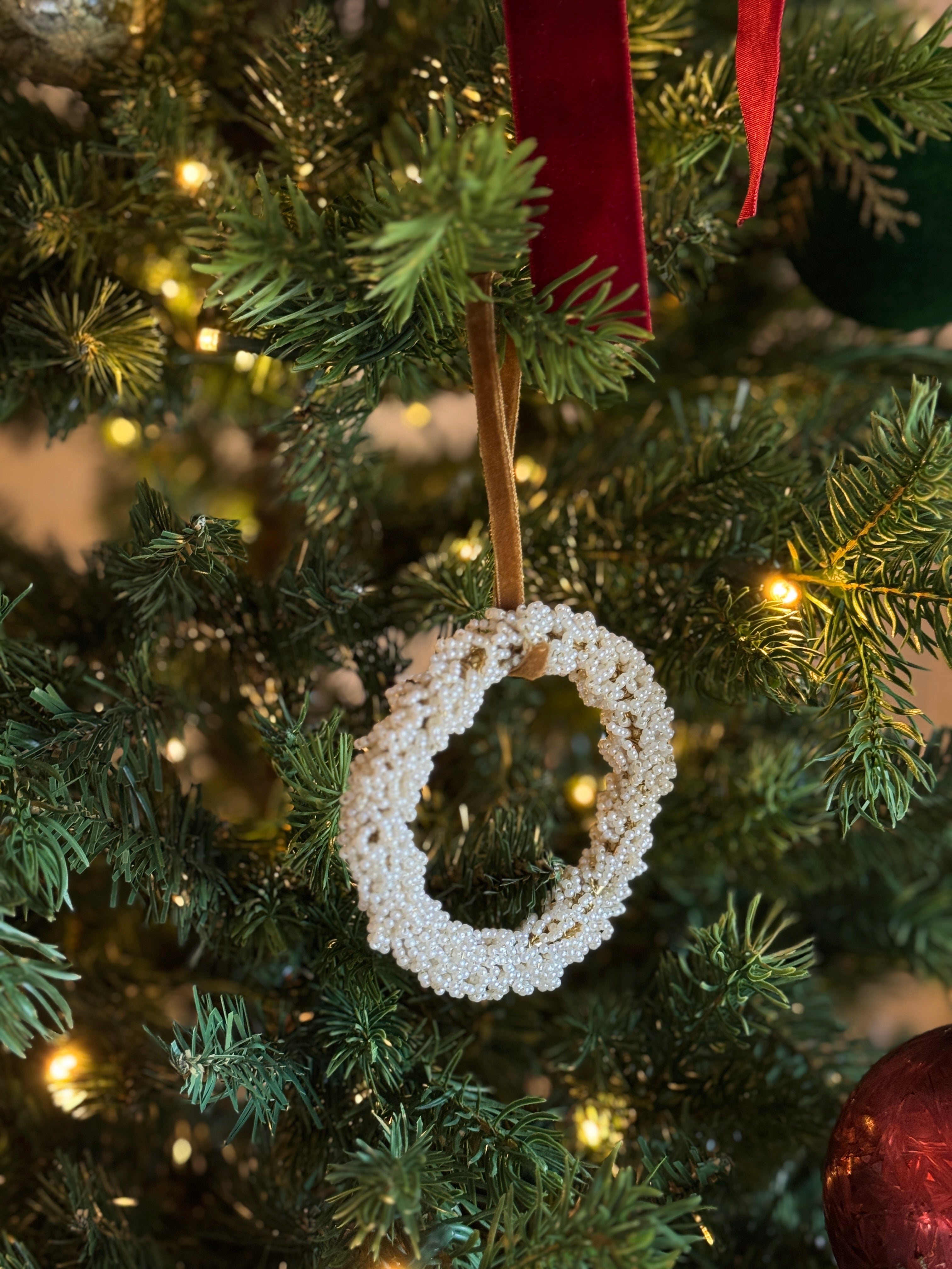 Hanging Pearl Wreath
