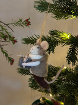 Pippin the Christmas Mouse